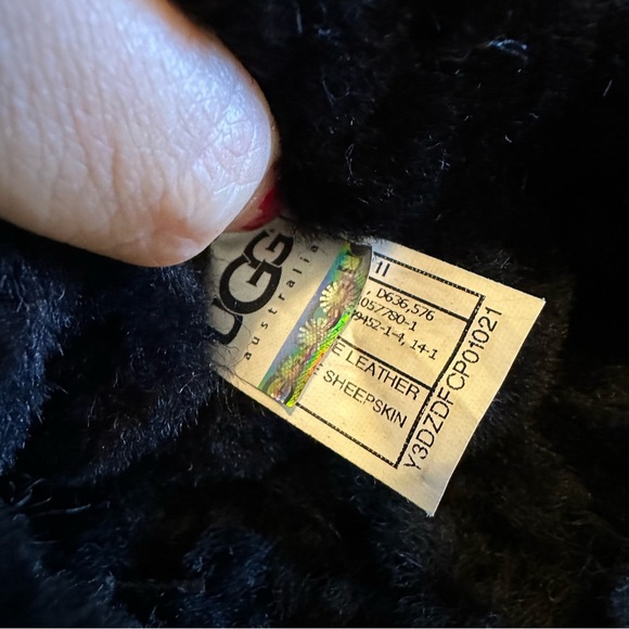 $395 UGG Bailey Button Over-the-Knee OTK 2-way Black Suede Shearling Fur Boots 8 - Picture 7 of 13